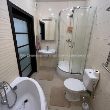 Продам квартиру, Станислава Парталы ул. , 2  ком., 48.80 м², капитальный ремонт 