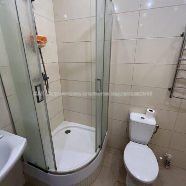 Продам квартиру, Станислава Парталы ул. , 2  ком., 48.80 м², капитальный ремонт 