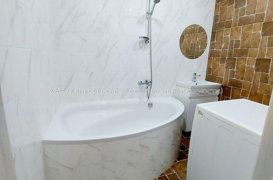 Продам квартиру, Шевченковский пер. , 1 кім., 35.50 м², евроремонт 