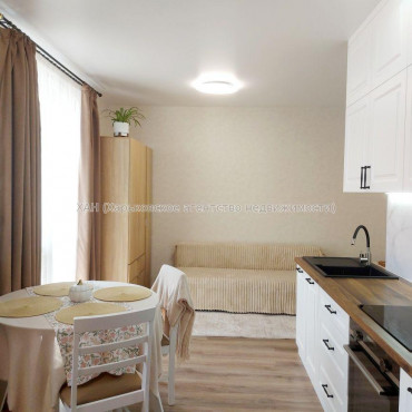 Продам квартиру, Шевченковский пер. , 1 кім., 35.50 м², евроремонт 