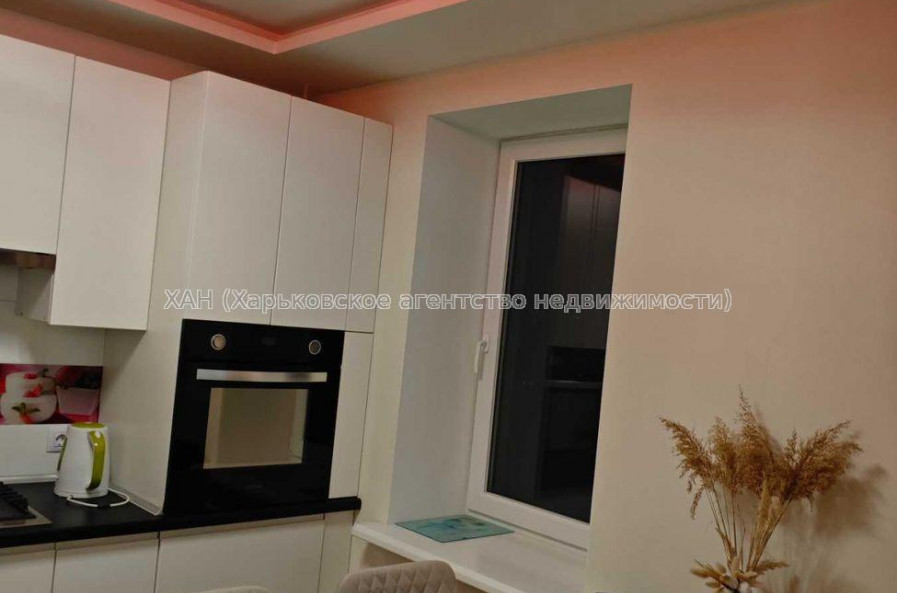 Продам квартиру, Александры Ефименко ул. , 2 кім., 50 м², евроремонт 