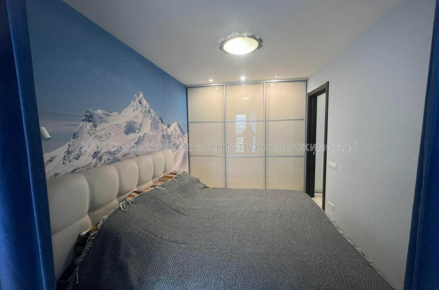 Продам квартиру, Александры Ефименко ул. , 2 кім., 50 м², евроремонт 