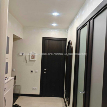 Продам квартиру, Александры Ефименко ул. , 2 кім., 50 м², евроремонт 