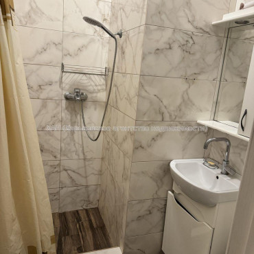 Продам квартиру, Героев Харькова просп. , 4  ком., 85.60 м², евроремонт 