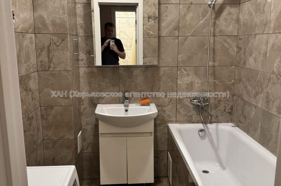 Продам квартиру, Героев Харькова просп. , 4  ком., 85.60 м², евроремонт 