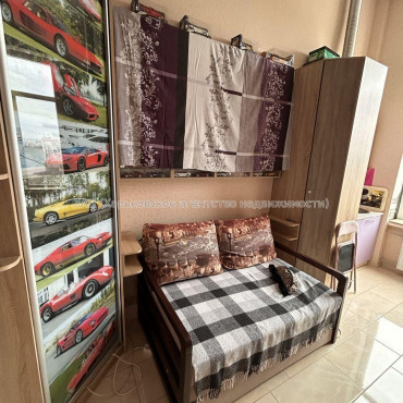 Продам квартиру, Шевченковский пер. , 1 кім., 18.70 м², капитальный ремонт 