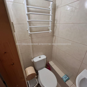 Продам квартиру, Шевченковский пер. , 1 кім., 18.70 м², капитальный ремонт 