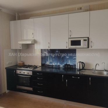 Продам квартиру, Победы просп. , 2  ком., 65 м², евроремонт 