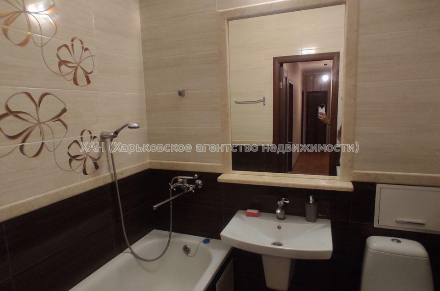 Продам квартиру, Победы просп. , 2  ком., 65 м², евроремонт 