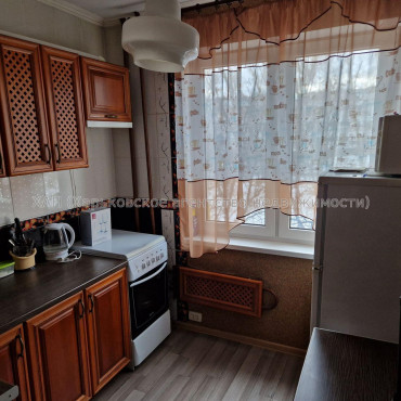 Продам квартиру, Непокоренных ул. , 12Г , 1  ком., 35 м², авторский дизайн 
