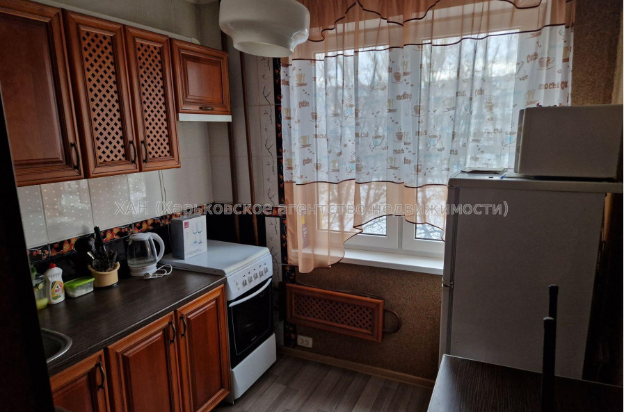 Продам квартиру, Непокоренных ул. , 12Г , 1  ком., 35 м², авторский дизайн 