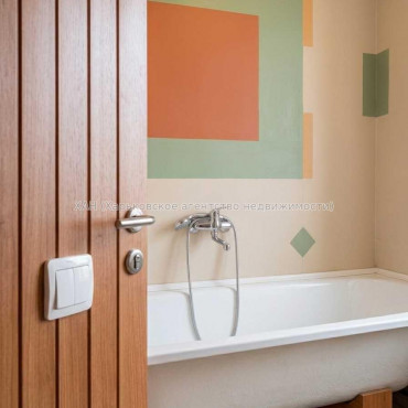 Продам квартиру, Молочная ул. , 1 кім., 46.30 м², советский ремонт 