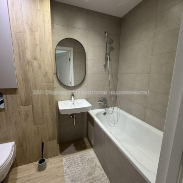 Продам квартиру, Гвардейцев Широнинцев ул. , 2  ком., 44 м², евроремонт 