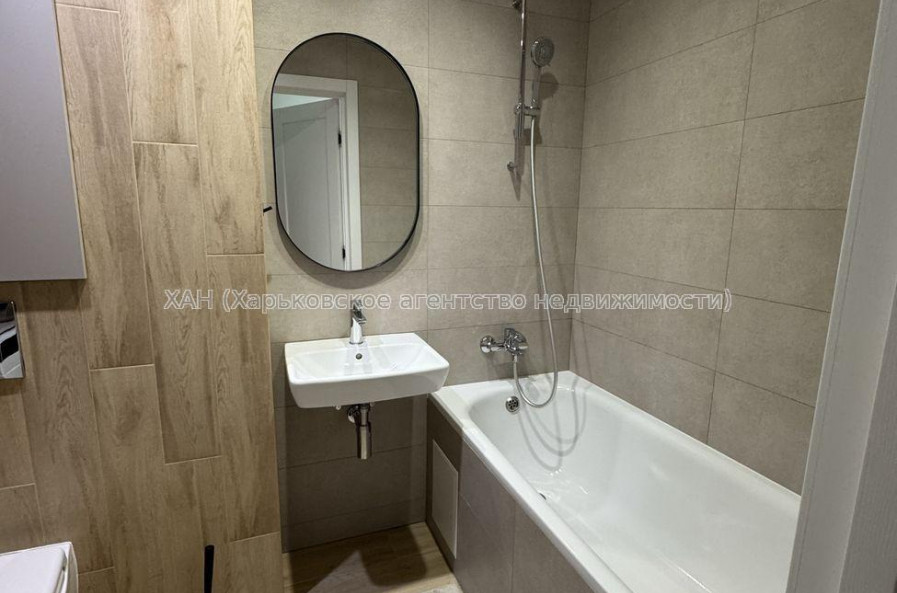 Продам квартиру, Гвардейцев Широнинцев ул. , 2  ком., 44 м², евроремонт 