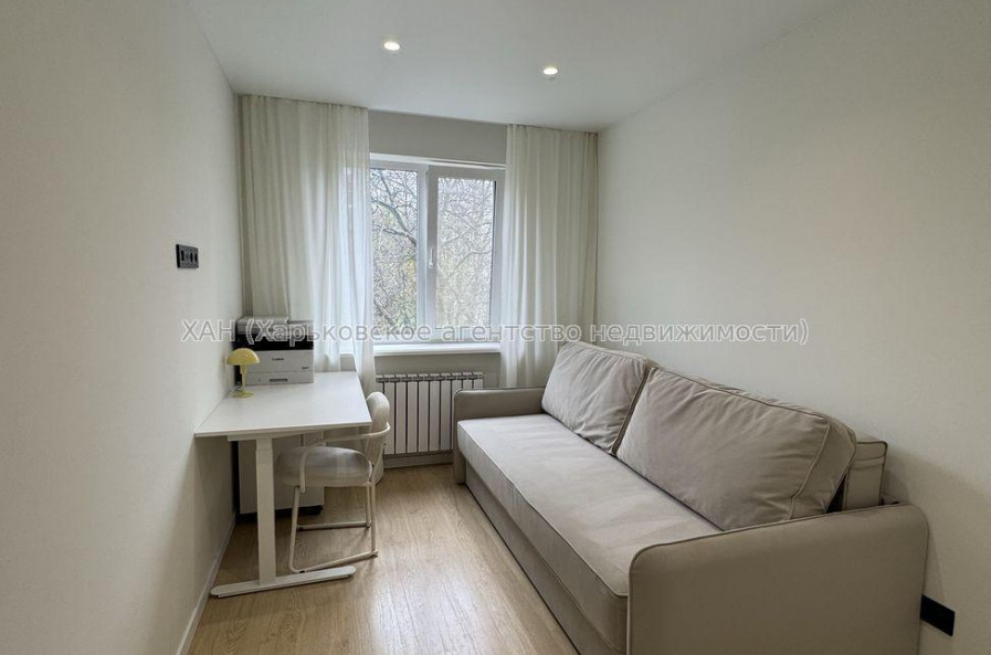 Продам квартиру, Гвардейцев Широнинцев ул. , 2  ком., 44 м², евроремонт 