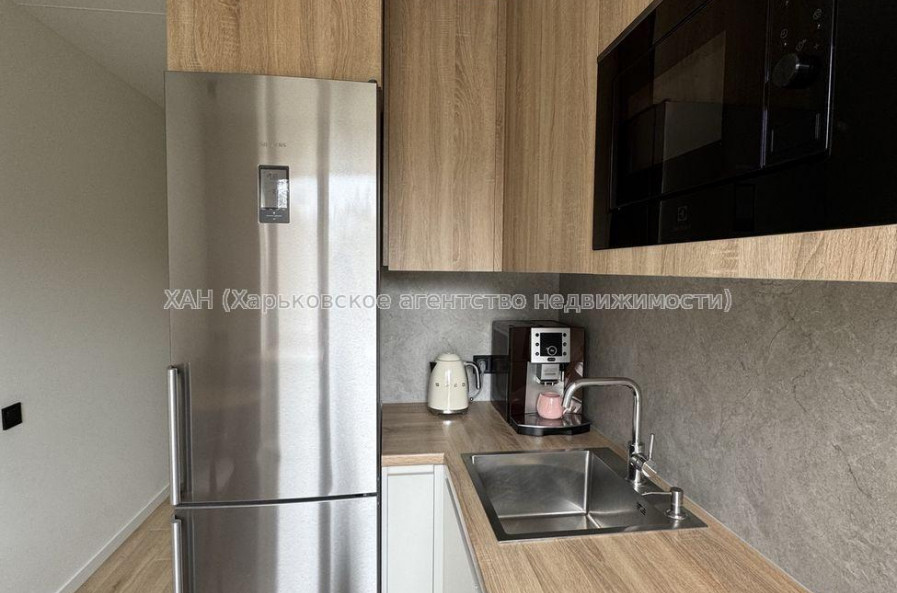 Продам квартиру, Гвардейцев Широнинцев ул. , 2  ком., 44 м², евроремонт 
