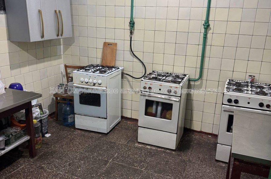 Продам квартиру, Александровский просп. , 1  ком., 26.60 м², косметический ремонт 