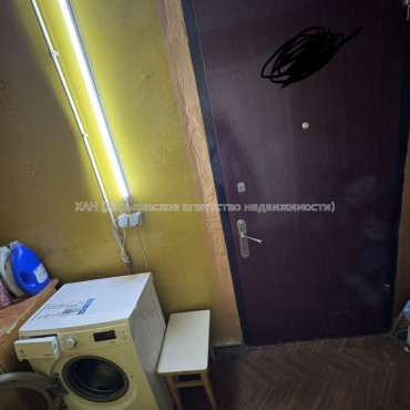 Продам квартиру, Александровский просп. , 1  ком., 26.60 м², косметический ремонт 