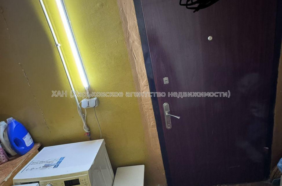 Продам квартиру, Александровский просп. , 1  ком., 26.60 м², косметический ремонт 