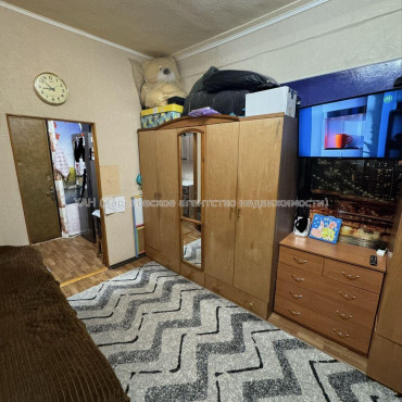 Продам квартиру, Александровский просп. , 1  ком., 26.60 м², косметический ремонт 