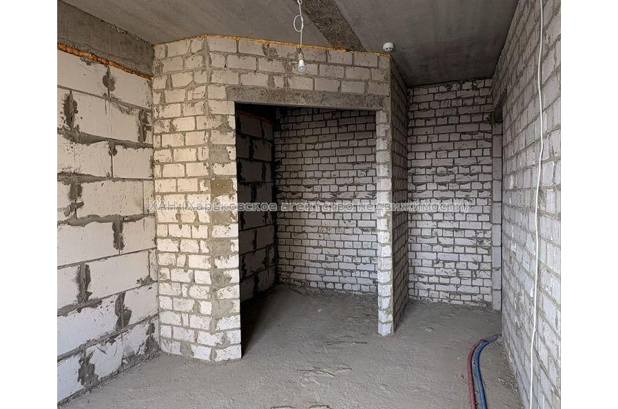 Продам квартиру, Профессорская ул. , 2 кім., 70.10 м², без внутренних работ 