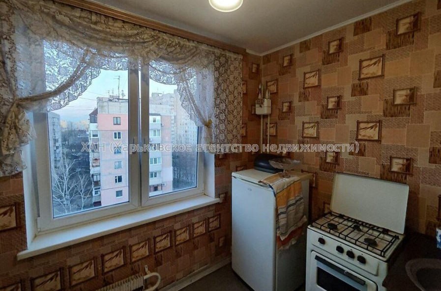 Продам квартиру, Волонтерская ул. , 1 кім., 32 м², частичный ремонт 