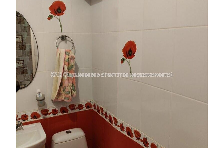 Продам квартиру, Волонтерская ул. , 1 кім., 32 м², частичный ремонт 