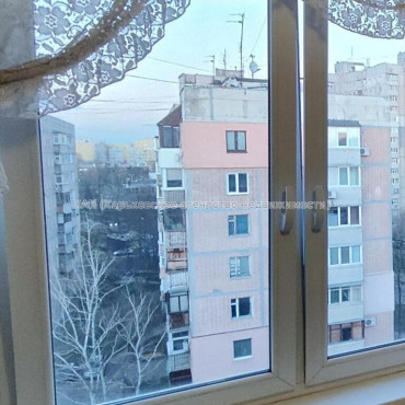 Продам квартиру, Волонтерская ул. , 1 кім., 32 м², частичный ремонт 