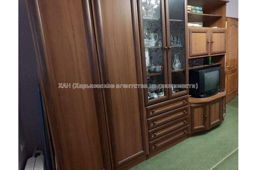 Продам квартиру, Волонтерская ул. , 1 кім., 32 м², частичный ремонт 