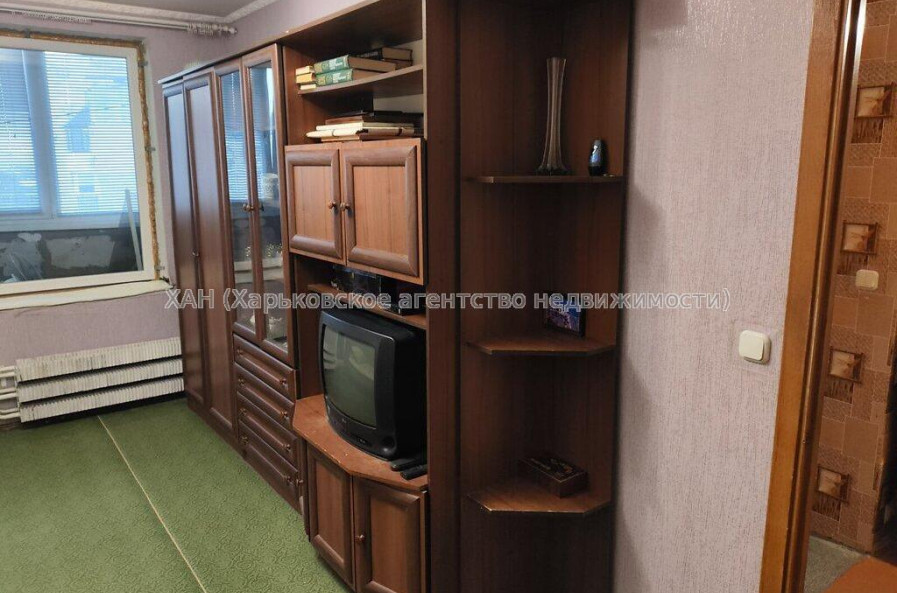 Продам квартиру, Волонтерская ул. , 1 кім., 32 м², частичный ремонт 