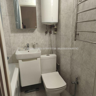 Продам квартиру, Холодногорская ул. , 1 кім., 31.70 м², капитальный ремонт 