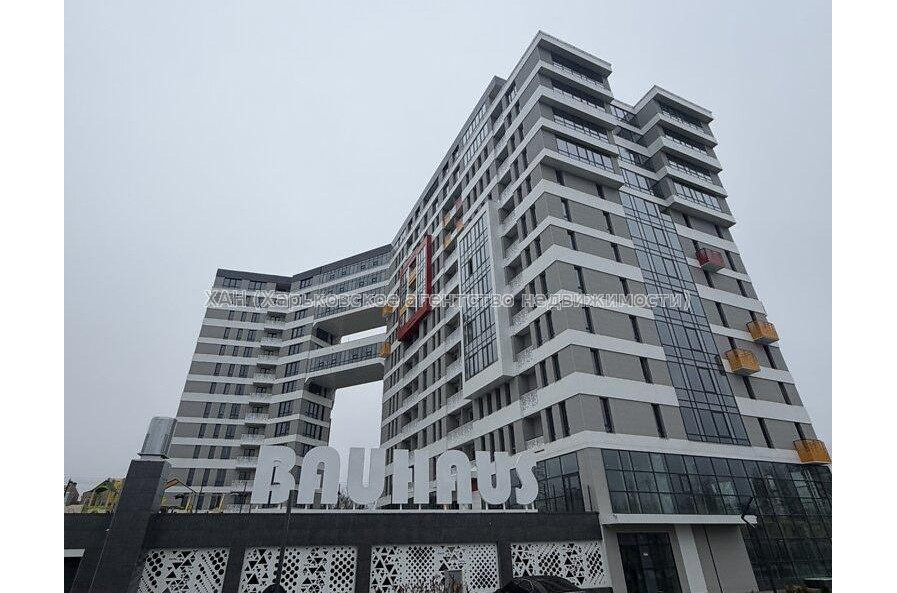 Продам квартиру, Сокольницкая ул. , 3  ком., 67 м², без внутренних работ 