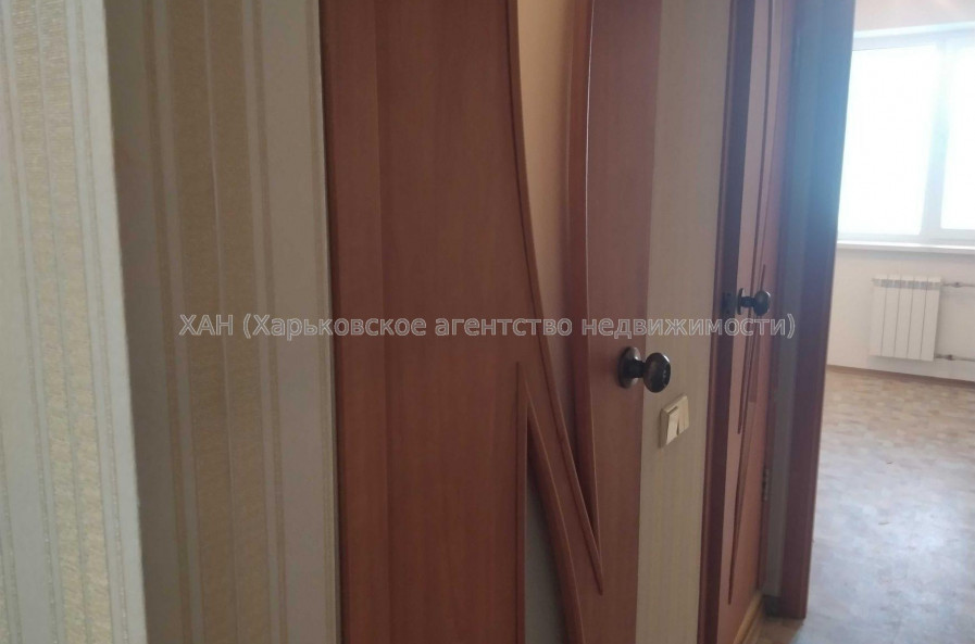 Продам квартиру, Молодежная ул. , 3 кім., 70 м², без отделочных работ 