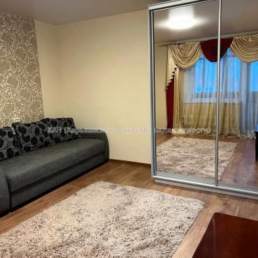 Продам квартиру, Европейская ул. , 1  ком., 35 м², косметический ремонт 