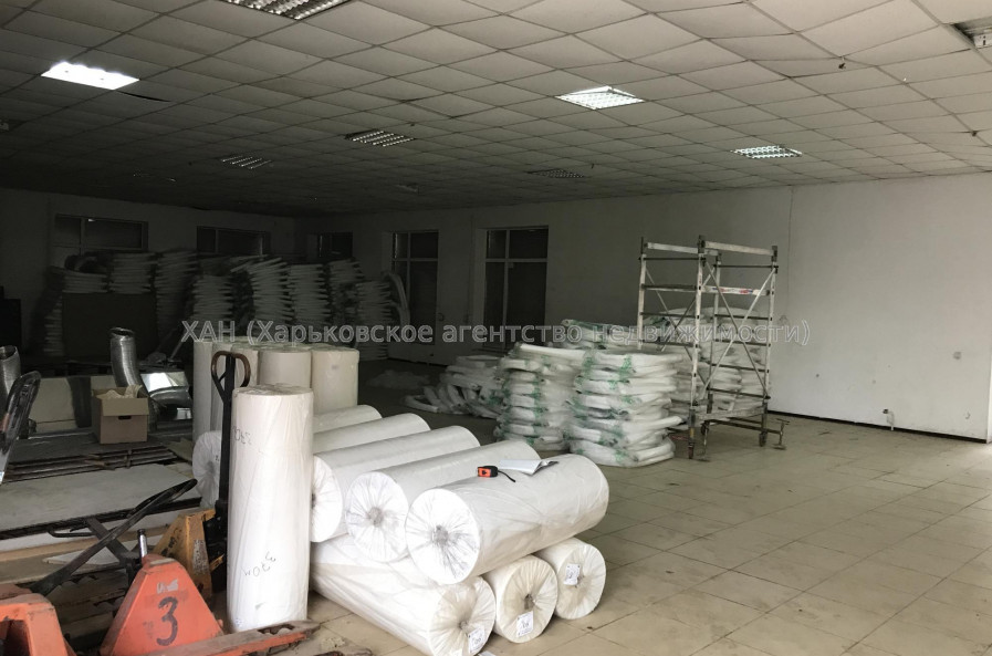 Здам нежитлову нерухомість, помещение свободного назначения , 3 кім., 300 м²