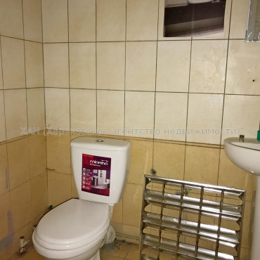 Здам нежитлову нерухомість, помещение свободного назначения , 3 кім., 300 м²