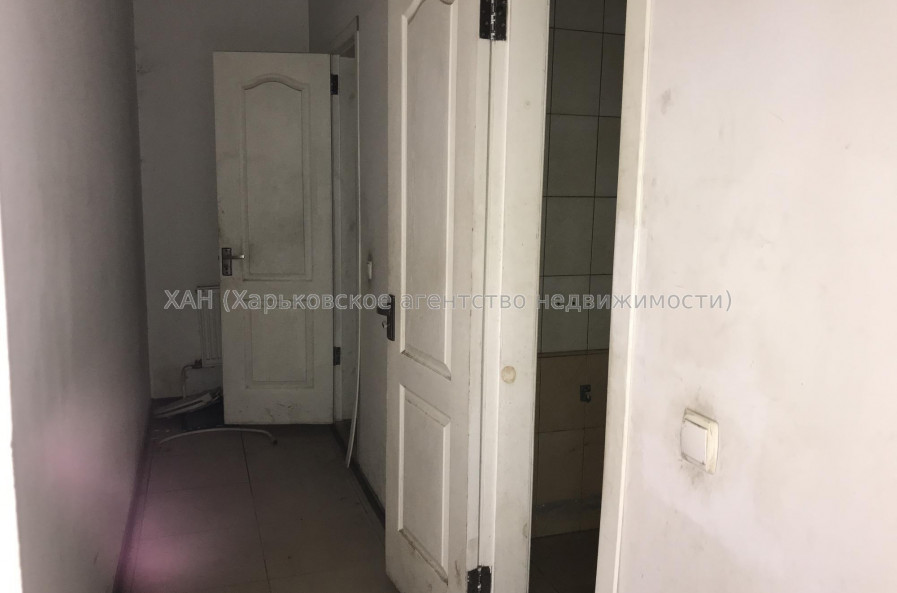 Здам нежитлову нерухомість, помещение свободного назначения , 3 кім., 300 м²