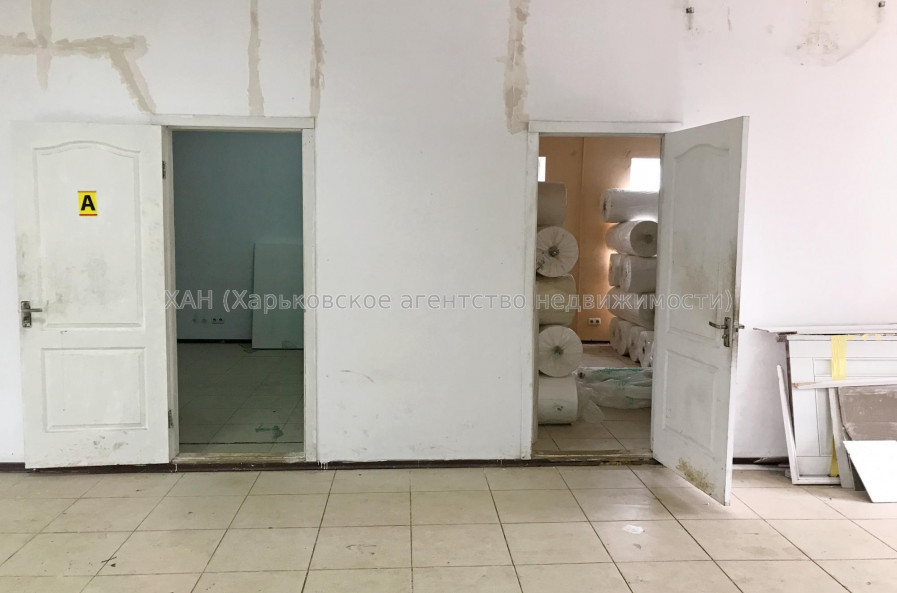 Здам нежитлову нерухомість, помещение свободного назначения , 3 кім., 300 м²