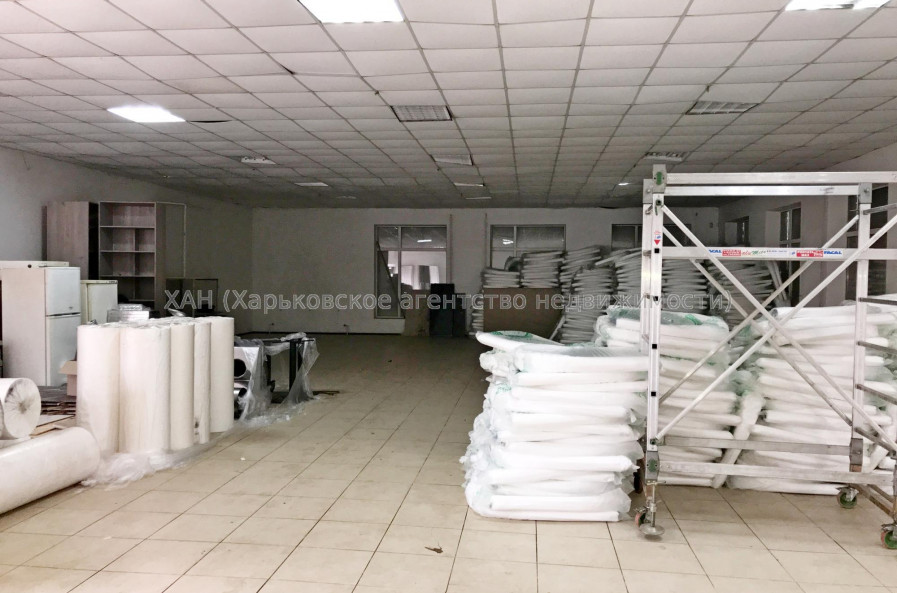 Здам нежитлову нерухомість, помещение свободного назначения , 3 кім., 300 м²