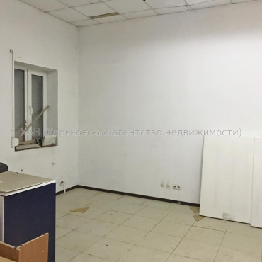 Здам нежитлову нерухомість, помещение свободного назначения , 3 кім., 300 м²