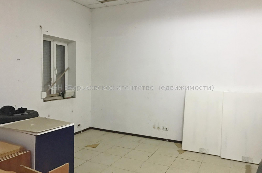 Здам нежитлову нерухомість, помещение свободного назначения , 3 кім., 300 м²