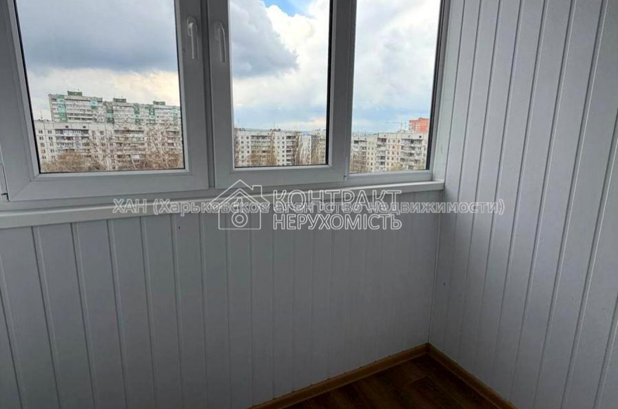 Продам квартиру, Науки просп. , 1  ком., 37 м², капитальный ремонт 