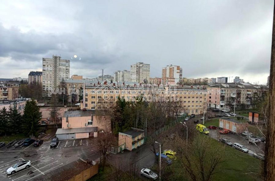 Продам квартиру, Науки просп. , 1  ком., 37 м², капитальный ремонт 