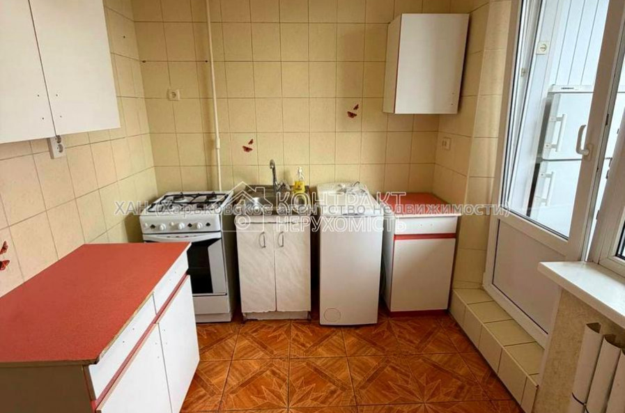 Продам квартиру, Науки просп. , 1  ком., 37 м², капитальный ремонт 