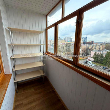 Продам квартиру, Науки просп. , 1  ком., 37 м², капитальный ремонт 