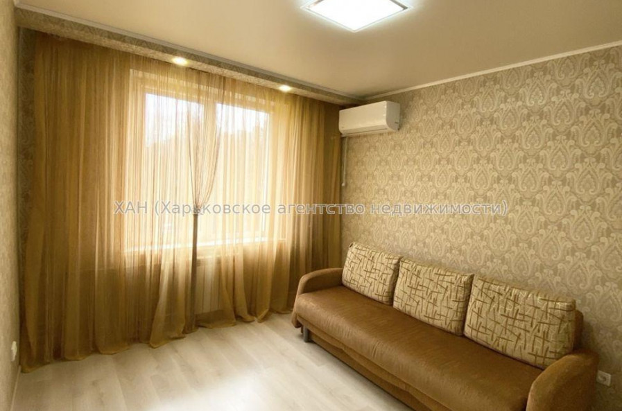 Продам квартиру, Валентиновская ул. , 2 кім., 46 м², евроремонт 