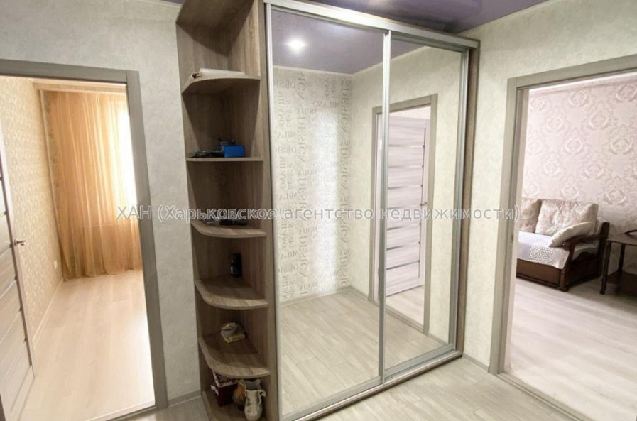 Продам квартиру, Валентиновская ул. , 2 кім., 46 м², евроремонт 