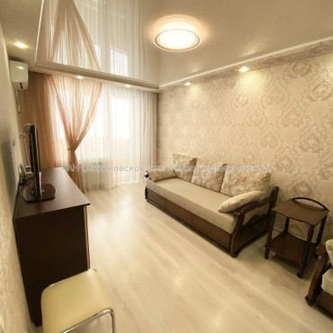 Продам квартиру, Валентиновская ул. , 2 кім., 46 м², евроремонт 