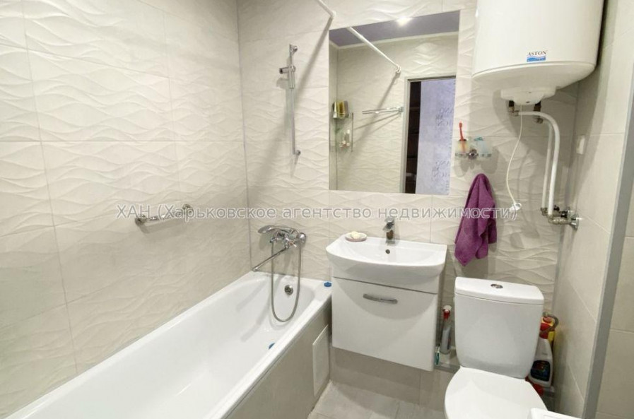 Продам квартиру, Валентиновская ул. , 2 кім., 46 м², евроремонт 