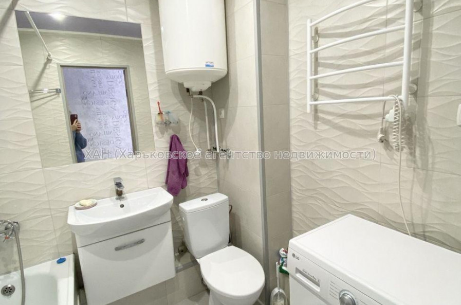 Продам квартиру, Валентиновская ул. , 2 кім., 46 м², евроремонт 